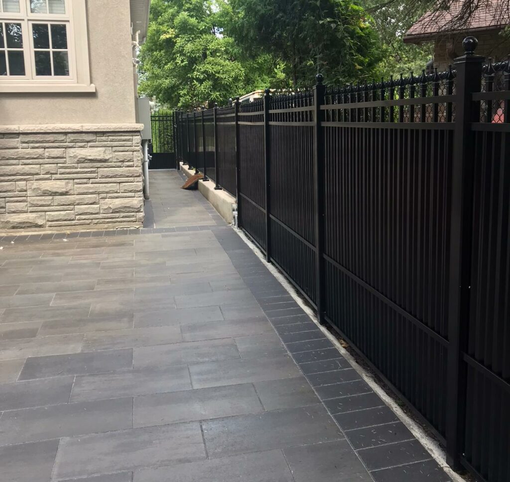 metal privacy fence toronto