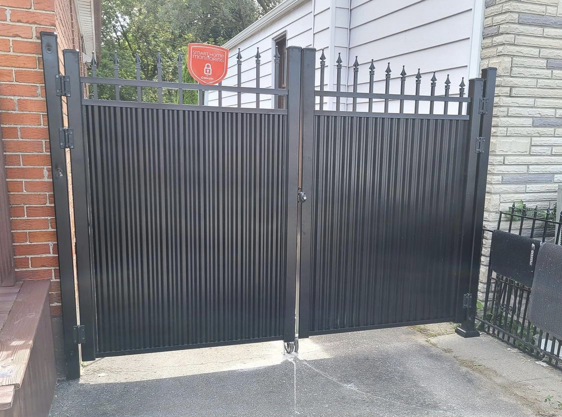 metal privacy fence panels canada